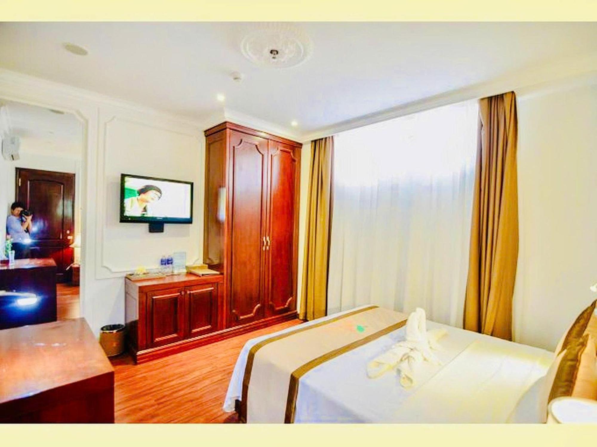 Orange Hotel - City Center Danang, Near Dragon Bridge, Han River Esterno foto